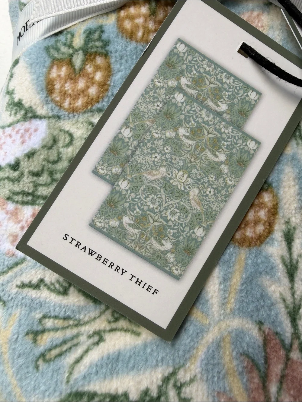 NWT Morris & Co. Set Of 2 Strawberry Thief Hand Towels